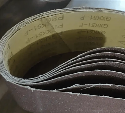 Quins són el material i l'estructura d'un cinturó de poliment i com afecten e...