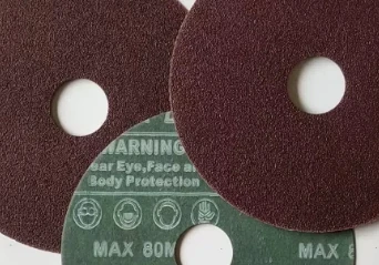 Com afecta l’alçada del disc de mòlta de fibra de resina a la distribució de ...